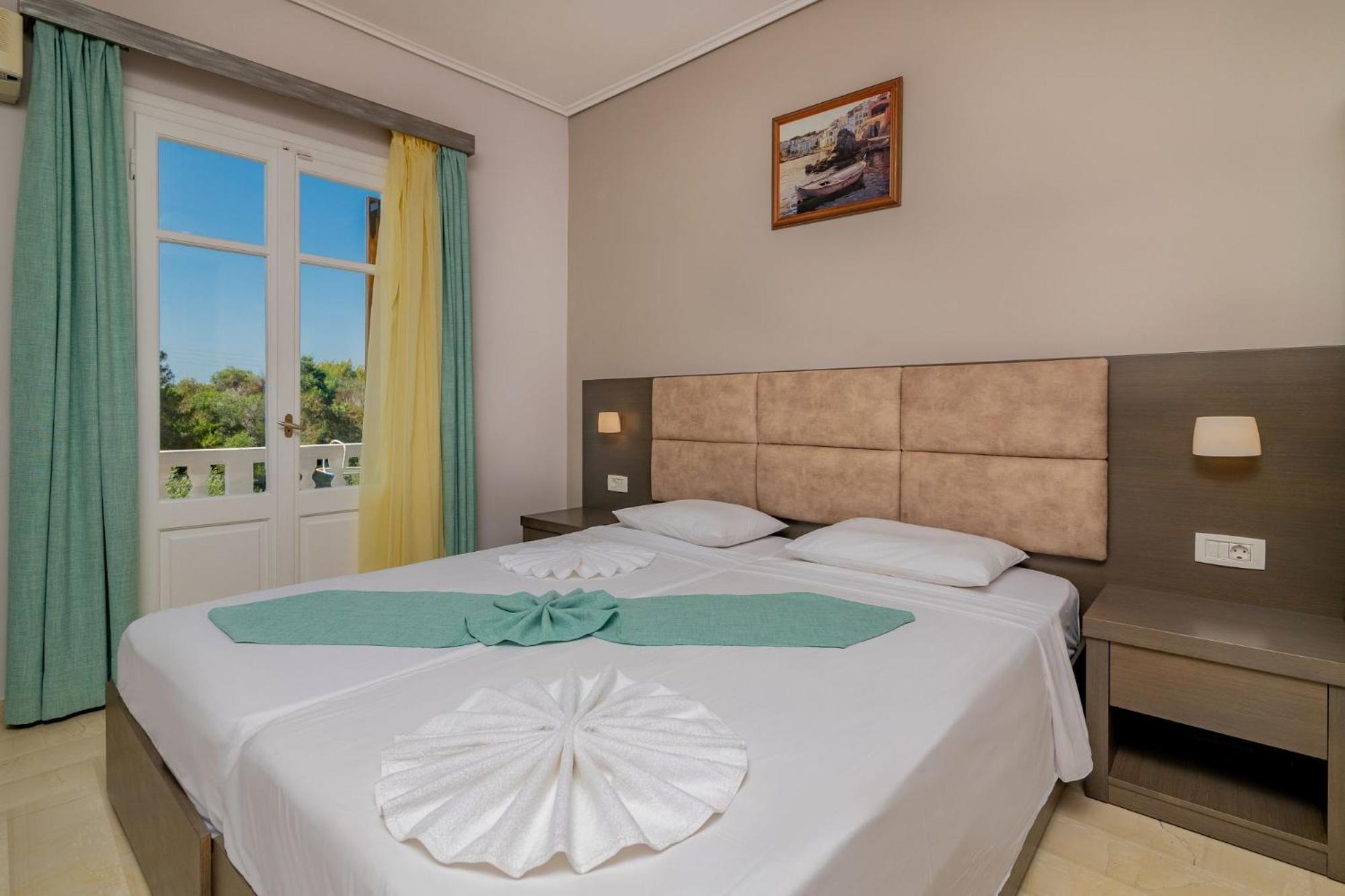 Plaka Beach Resort Vasilikí Exteriör bild
