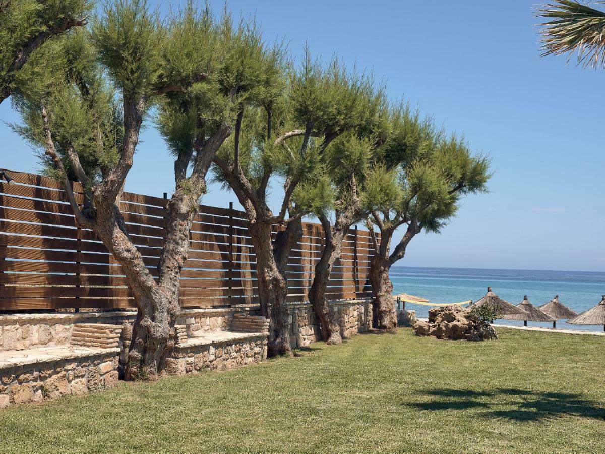 Plaka Beach Resort Vasilikí Exteriör bild